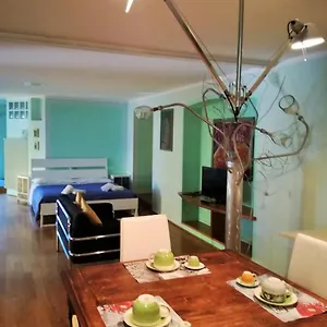 Zaffiro Blu Airport Bed & Breakfast
